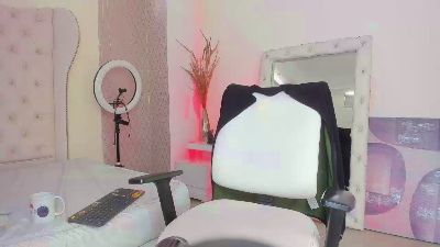 Lucii_fer_ webcam model stream image