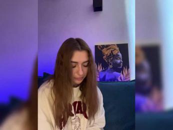 WILDGIRL webcam model stream image