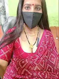 SareeQween143 webcam model stream image