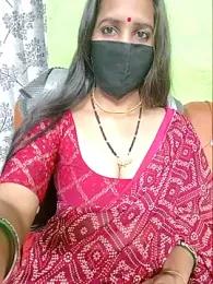 SareeQween143 webcam stripchat model stream image
