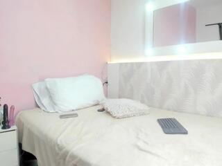 Ariana Clarkson webcam flirt4free model stream image