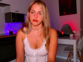 kittymona_ webcam model stream image