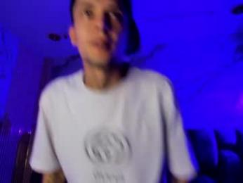 kendalltaylorr webcam model stream image
