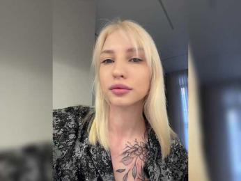 Cristi-Candy webcam model stream image