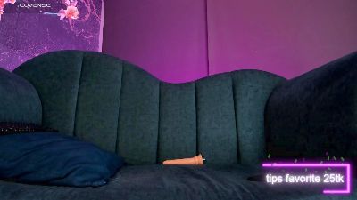 naomii_collins_ webcam model stream image