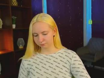 mila_glow webcam chaturbate model stream image