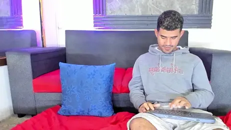 Latins_on_fire webcam model stream image