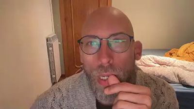 Magicogonzal webcam model stream image