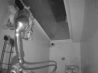 voyeurcam-baileybase-shower webcam model stream image