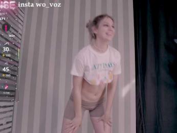 wo_voz webcam model stream image