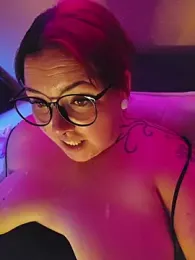 CurvyBonnie_XO webcam stripchat model stream image