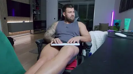 UbbeViking webcam stripchat model stream image