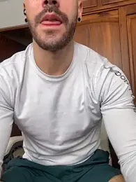 Guyinthemountain webcam model stream image