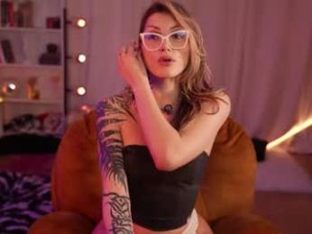 informal_ webcam model stream image