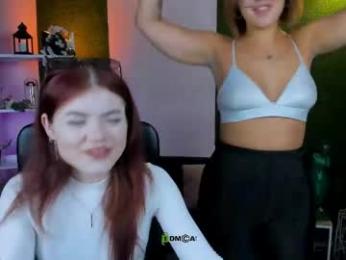 isabel_wave webcam model stream image