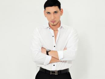 AxelAlvareez webcam model stream image