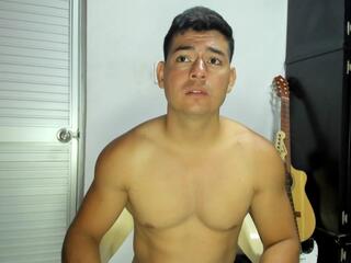 Lenoard Dupont webcam model stream image