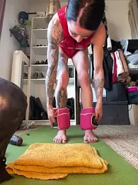 SkinnyLilly webcam model stream image