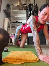 SkinnyLilly webcam model stream image