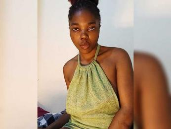 Glowgoddes webcam model stream image