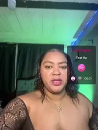 yanza2002 webcam model stream image