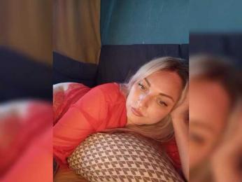 Tanysha-1 webcam bongacams model stream image