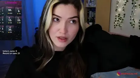 moniequwu webcam model stream image