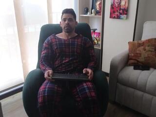 Andrew Fame webcam model stream image