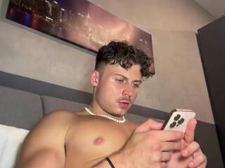 Noah Sandler webcam model stream image