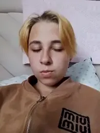 Gussie_Bridie webcam model stream image