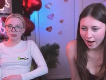 arianaa_cat webcam model stream image