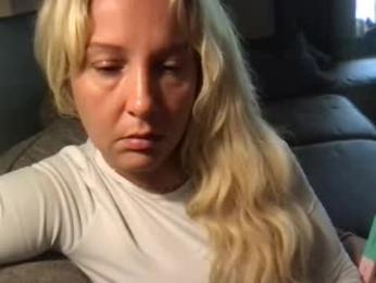 betteroffdeadduh webcam model stream image