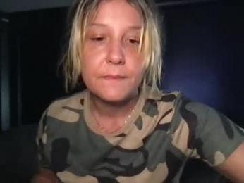 betteroffdeadduh webcam model stream image