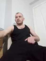 NiiiRvaNaa webcam model stream image