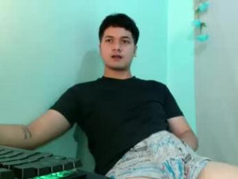 jade_halo webcam model stream image