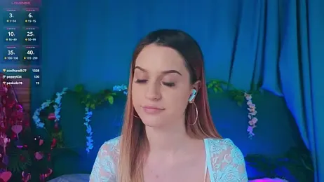 AlinaWalters webcam model stream image