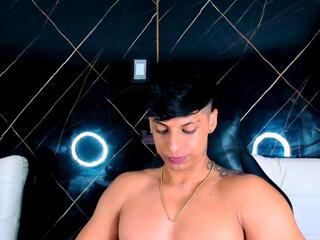 Owen Wolfe webcam model stream image