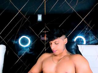 Owen Wolfe webcam model stream image