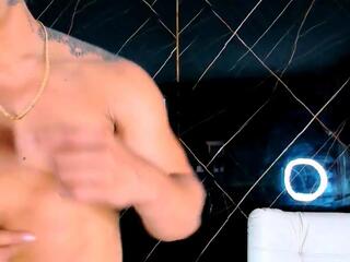 Owen Wolfe webcam model stream image