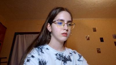 RoxanaKneisler webcam model stream image