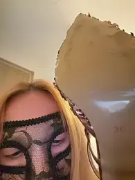 Selunababe webcam model stream image
