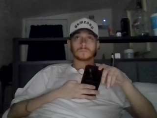 tallhungcloudyy webcam model stream image