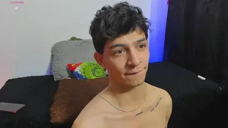 _IanLark webcam model stream image