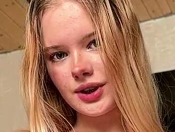 JeannettaCeraos webcam model stream image