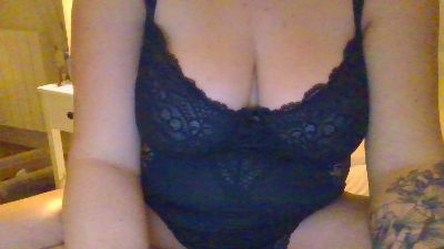 Ninicoco60 webcam model stream image