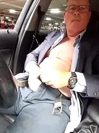 stiffandlubed@xh webcam stripchat model stream image