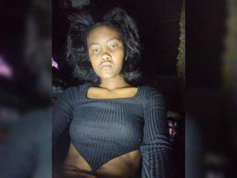 Stella11 webcam model stream image