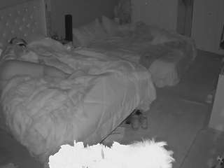 voyeurcam-house-charleys-room webcam model stream image