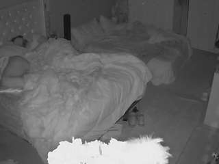 voyeurcam-house-charleys-room webcam model stream image