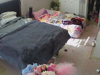 voyeurcam-house-charleys-room webcam model stream image